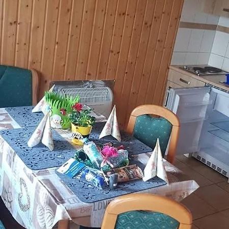 Bungalowvermietung Am Rheinsberger See エクステリア 写真