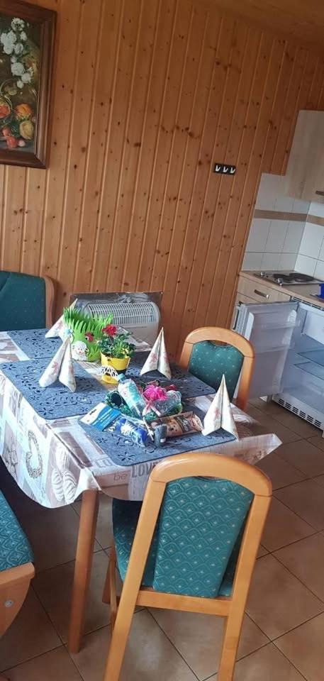 Bungalowvermietung Am Rheinsberger See エクステリア 写真